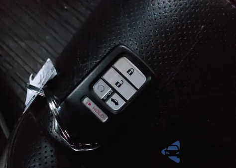 2016 Honda Civic Touring из США, поврежденный, VIN 2HGFC1F9XGH104502